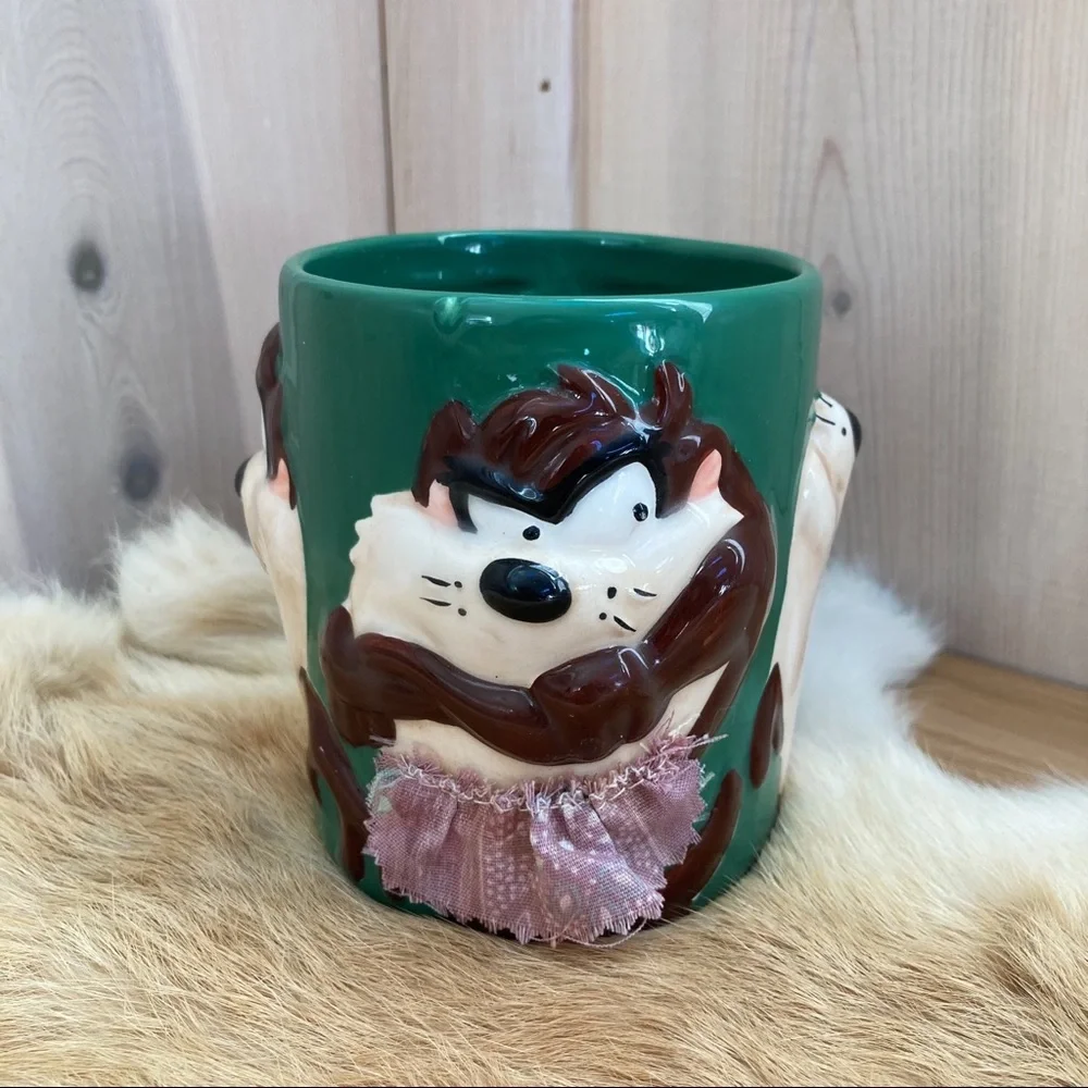 Tasmanian Devil Taz Looney Tunes Warner Bros Coffee and Tea Green Mug Cartoon